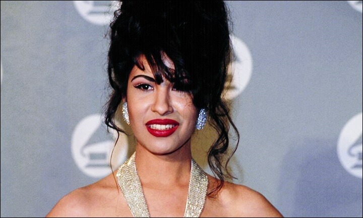 Selena Quintanilla's Different Hairstyles