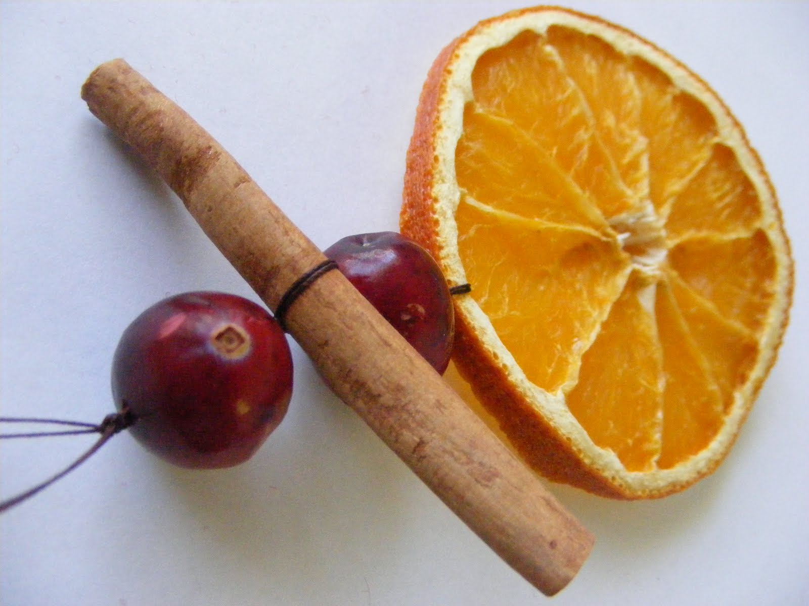 Everyday Art: Dried Orange Ornaments