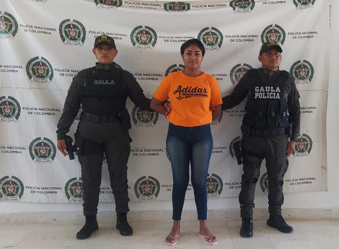 https://www.notasrosas.com/Grupo Gaula de la Policìa Nacional captura en Barranquilla a presunta cabecilla de un grupo que operaba en Maicao
