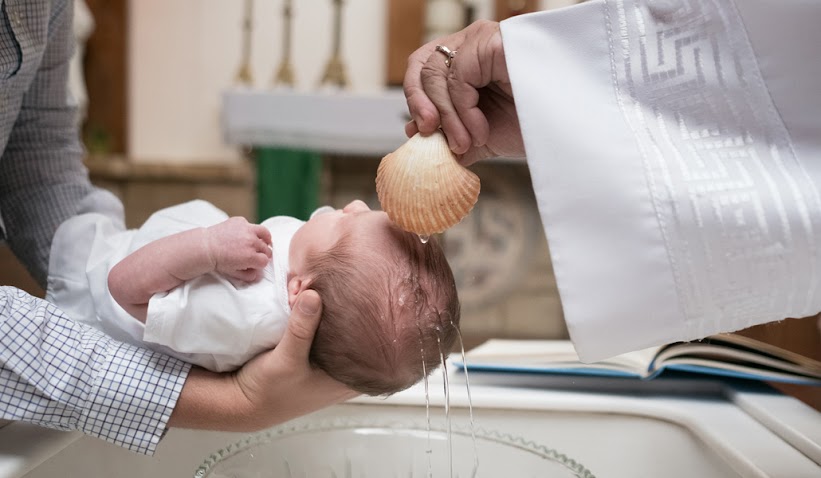O bispo auxiliar de Getafe já batizou em 2023 17 crianças resgatadas do crime de aborto