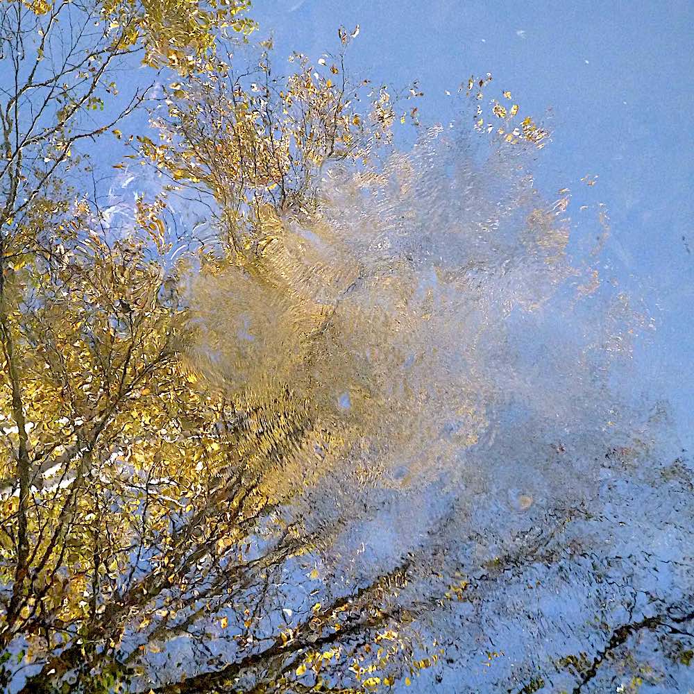 Autumn Breeze, a photograph of water surface stirred by wind