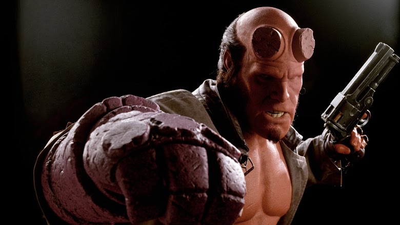 Hellboy 2004 ver online