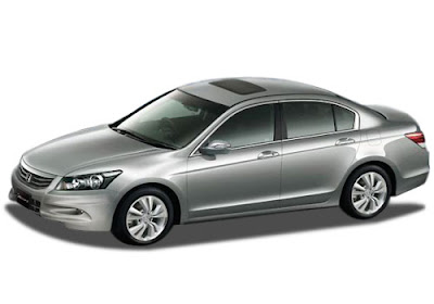 Honda Accord 2.4 M/T Side view