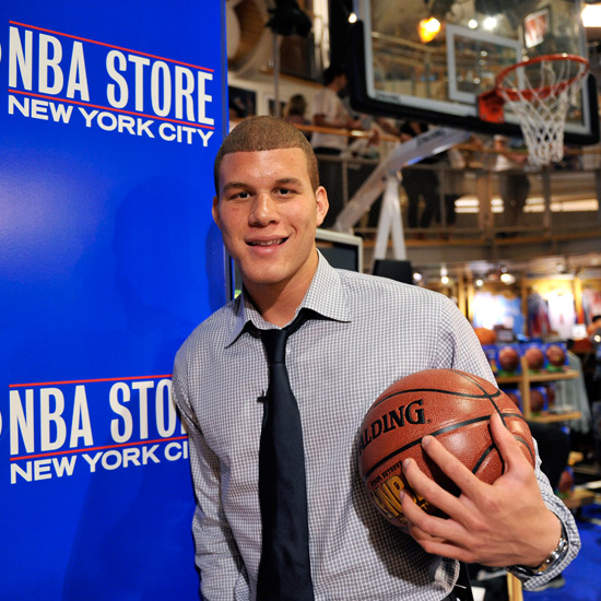 blake griffin dunks on gallinari. So does Blake Griffin really