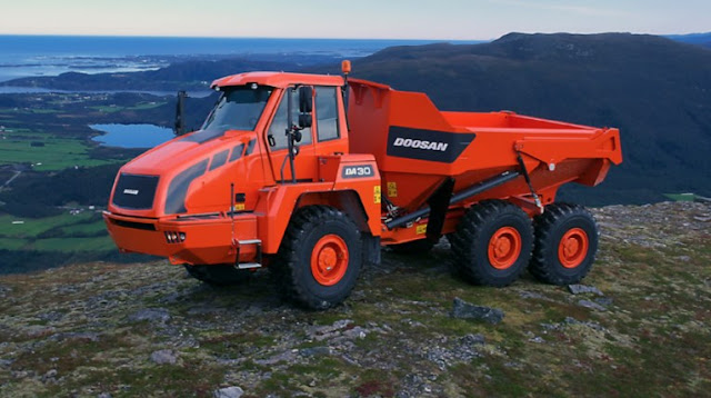 articulated dump truck Doosan DA30