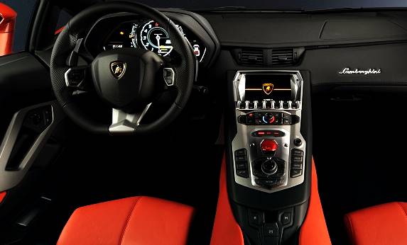 2016 Lamborghini Madura Interior