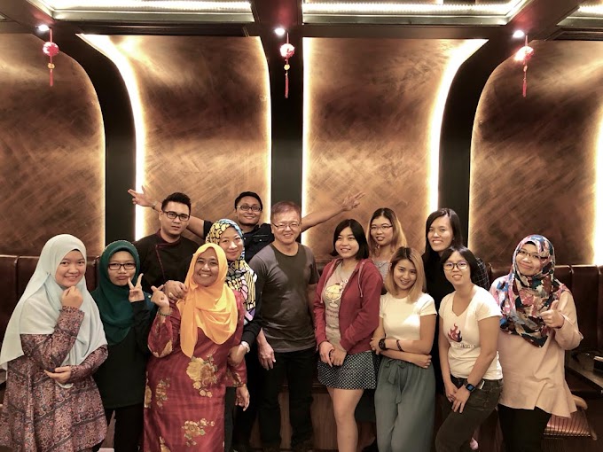 PENGALAMAN PERTAMA KALI DINNER DI MOONLIGHT CAKE HOUSE