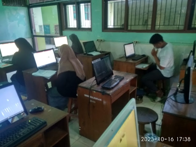 Lembaga Multi Komputer, Kursus Komputer, Pendidikan dan Pelatihan Komputer di Batulicin Kabupaten Tanah Bumbu Provinsi Kalimantan Selatan