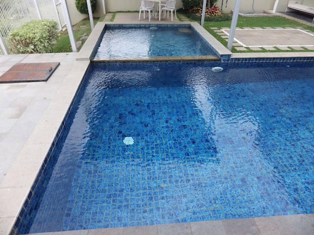 Andi Pool (Jasa Pembuatan, Perawatan, dan Renovasi Kolam Renang, Kolam Ikan Hias Koi, Kolam Taman Air, Kolam Kaca, dan Kolam Alami di Kota Surabaya)