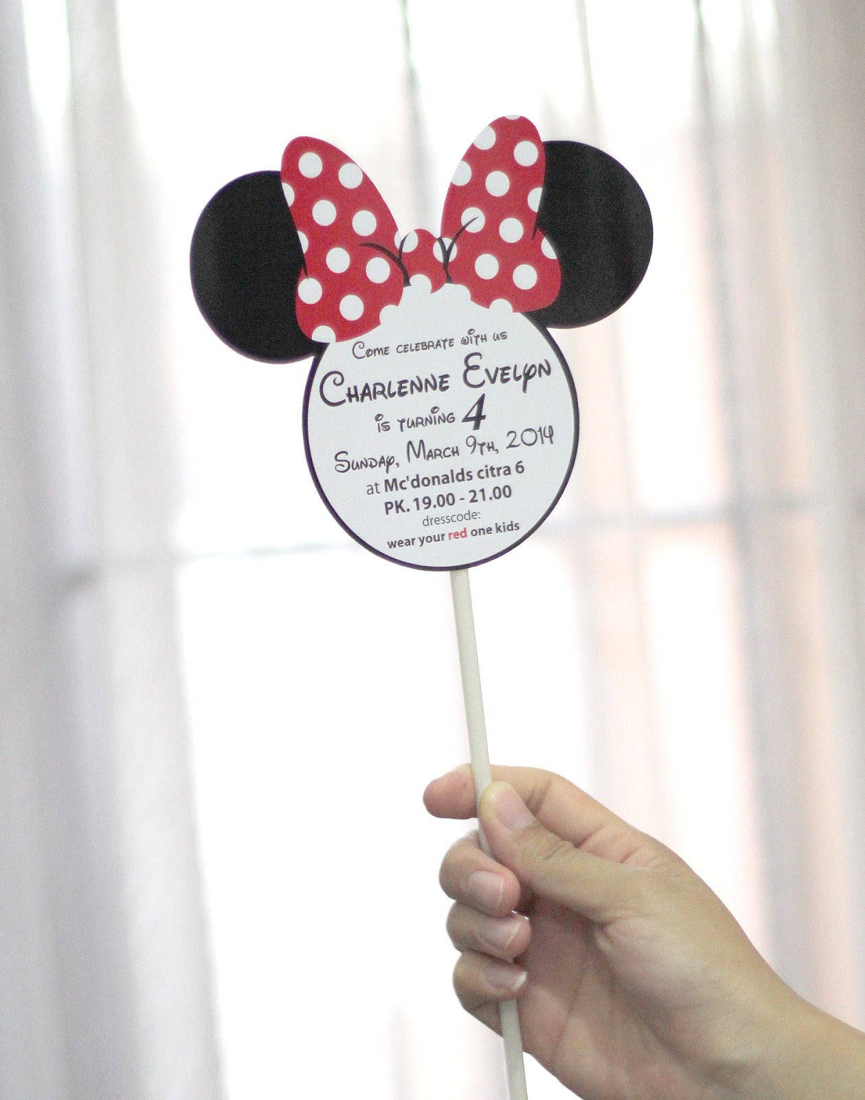  Desain Undangan Ulang Tahun Mickey Mouse  contoh kartu ucapan