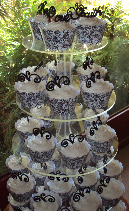 Wedding Cupcakes Black and White theme Posted by Delana Haughton