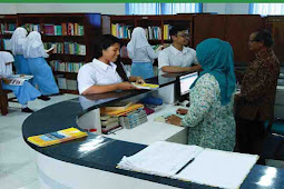 Buku Panduan Gerakan Literasi Sekolah (GLS) di SMK