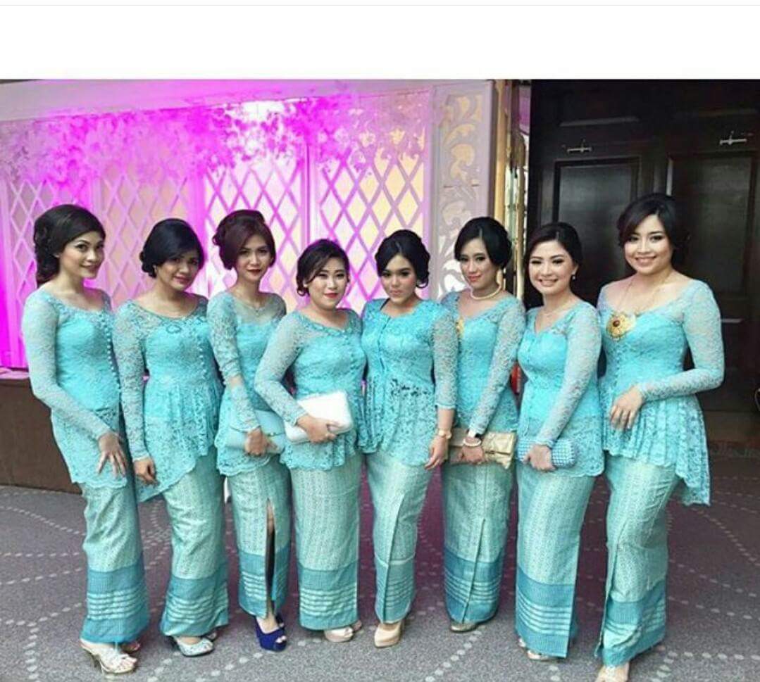 Model Kebaya  Seragam Trend  2021  untuk Pernikahan Acara 