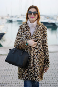 zara leopard coat, leopard faux fur coat, givenchy antigona bag, fashion and cookies, fashion blogger