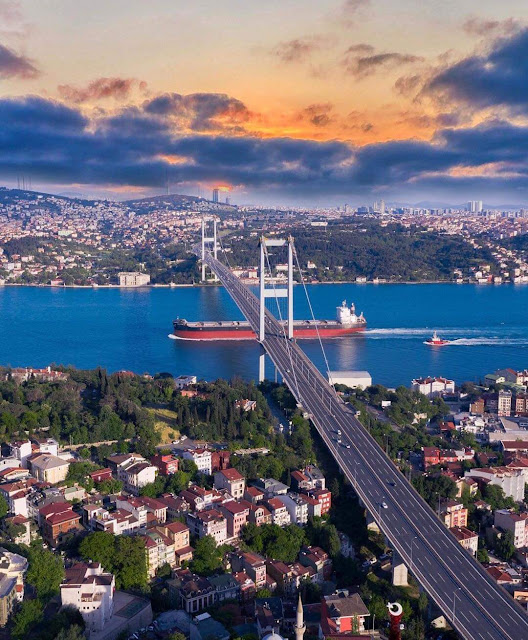 جسر البوسفور الأول في إسطنبول