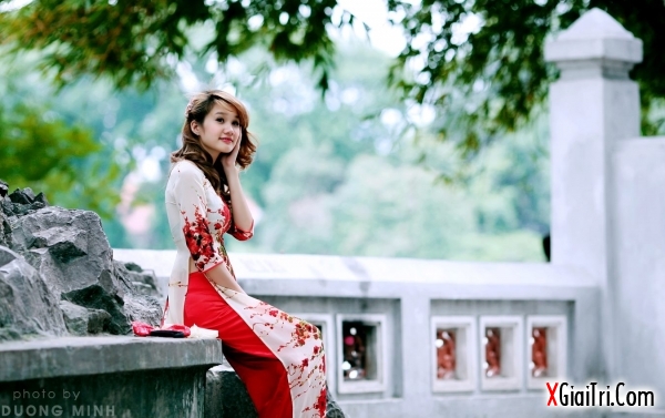 Người đẹp với áo dài