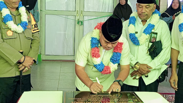 Resmikan Masjid Baiturrahman, Ini Pesan Bupati Aron