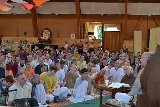 Sankarshan Das Giving Srimad Bhagavatam Class