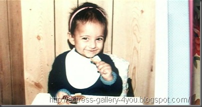 katrina_kaif_childhood_picture_1