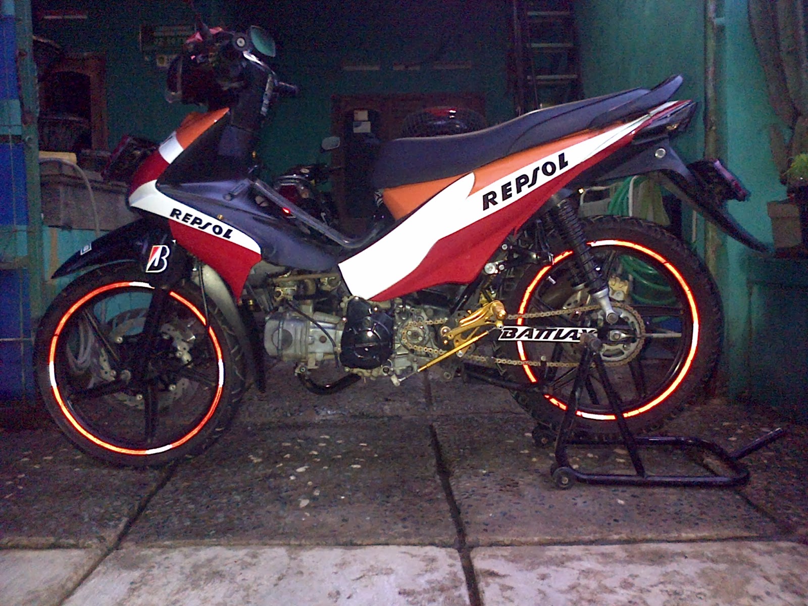 Kumpulan Kumpulan Artikel Modifikasi Honda Absolute Revo 110 Repsol