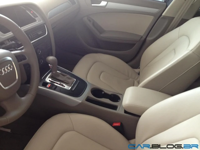 Audi A4 2012 - interior - couro creme