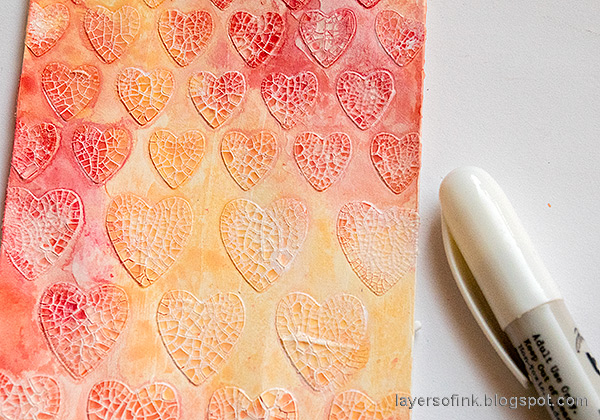 Layers of ink - Many Hearts Tag Tutorial by Anna-Karin Evaldsson. Add white Distress Crayon.