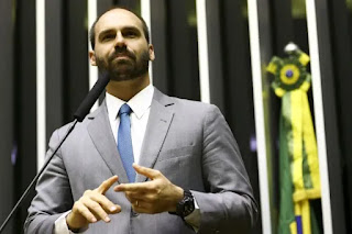 Alexandre de Moraes estica por 60 dias inquérito contra Eduardo Bolsonaro