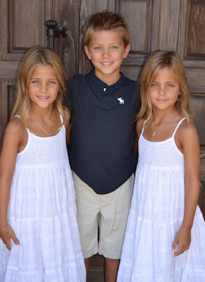 This Is What The World’s Most Beautiful Twins Look Like Today