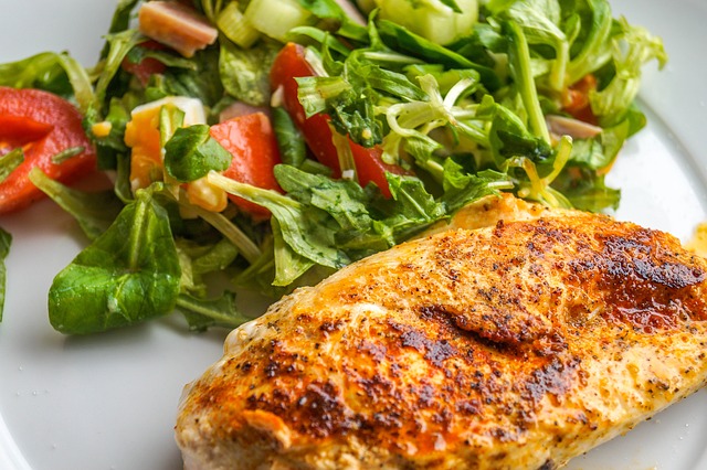 Sauteed Chicken Breast with Colorful Salad