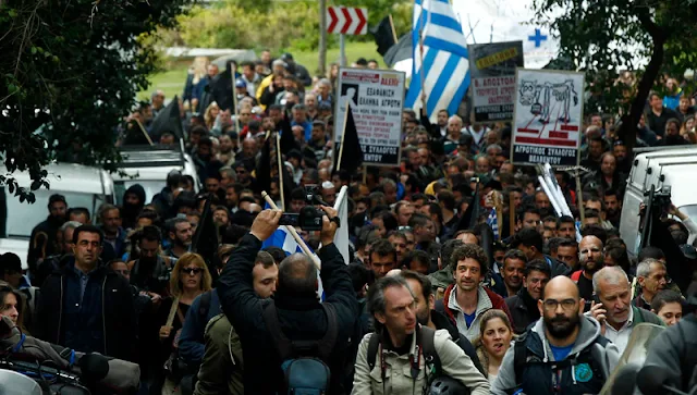 Ένταση και χημικά το αγροτικό συλλαλητήριο στην Αθήνα  