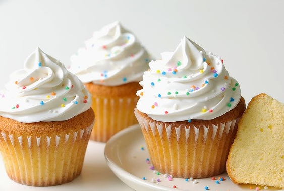 Best Fluffy Vanilla Cupcake Recipe from Scratch