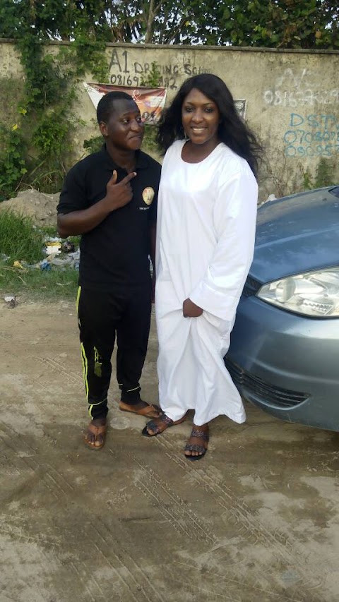 BEEHIVE GIST: PICTURES - BAFFLOW WAZIRI ON SET FOR A MOVIE SHOOT