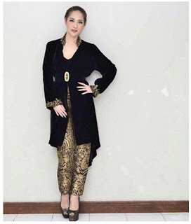 Model Kebaya Warna Hitam Modern