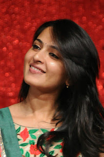 Anushka Shetty Beautiful Smile Close Up Photos