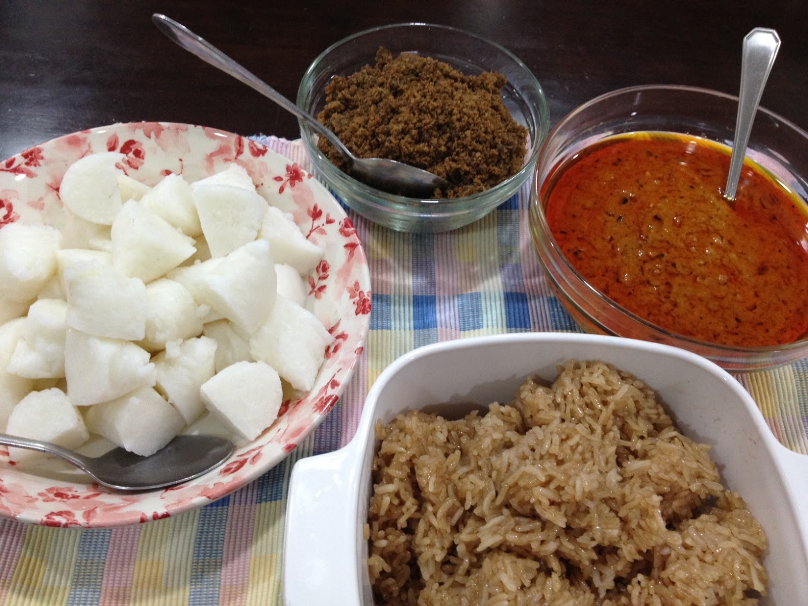 Masak ringkas-ringkas je: Nasi Impit Kuah Kacang 