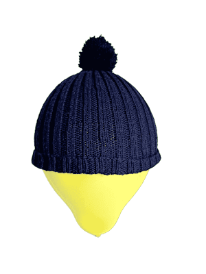 Gorro de lã enfiado num balão