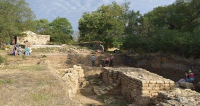 Μοναδικό αγαλμάτιο από ελεφαντόδοντο του Αρποκράτη ανακαλύφθηκε στην Κριμαία