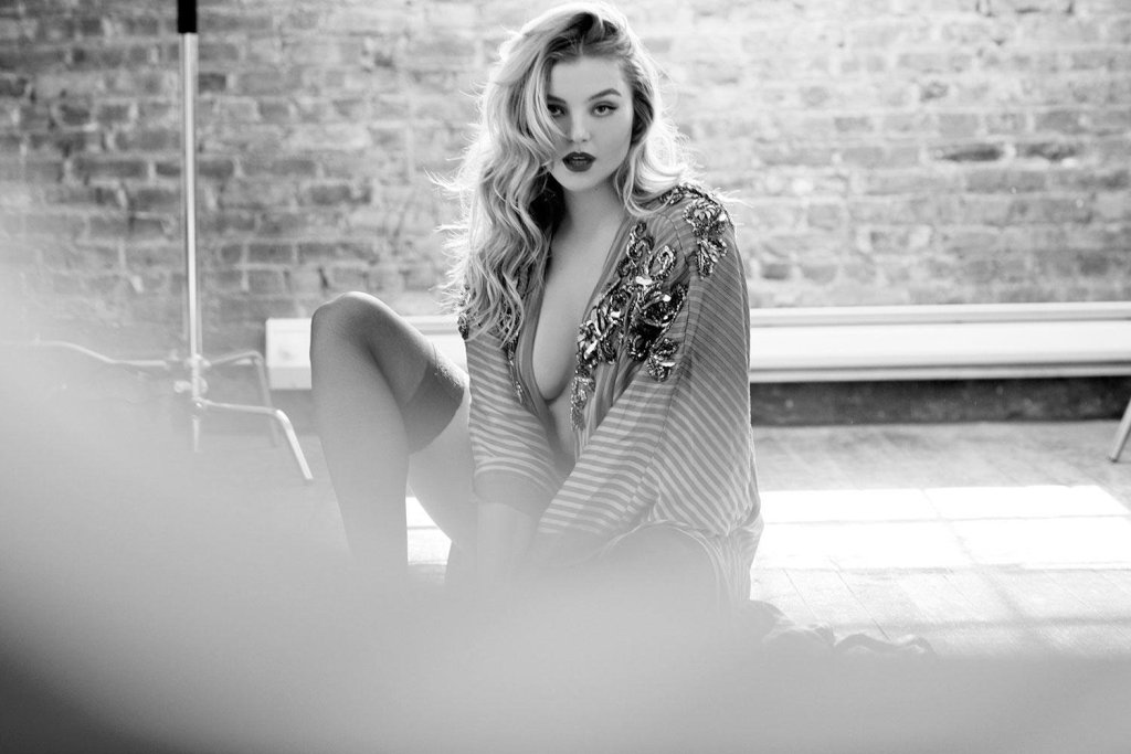 Rachel Hilbert sexy model photo shoot for Maxim Magazine April 2017 issue
