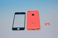 Hands-On With the Red iPhone 5C Plastic