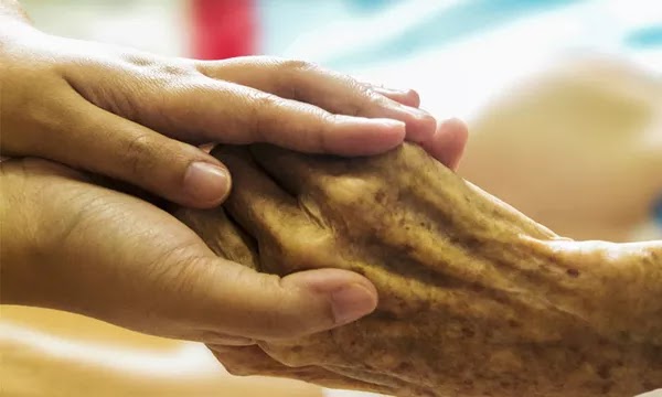 Governo de RO abre processo seletivo para contratar instrutores para curso de cuidador de idosos