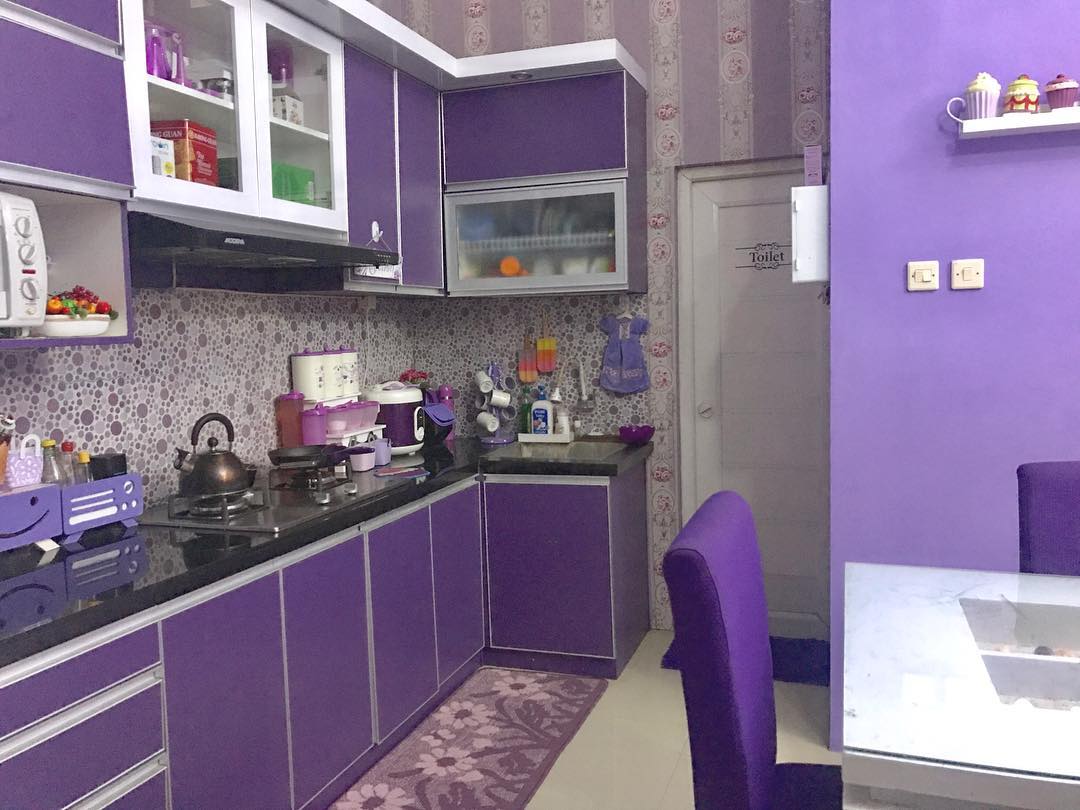 Dapur Minimalis Nuansa Ungu