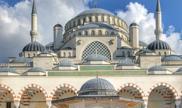 مسجد تشامليجا في اسطنبول الآسيوية