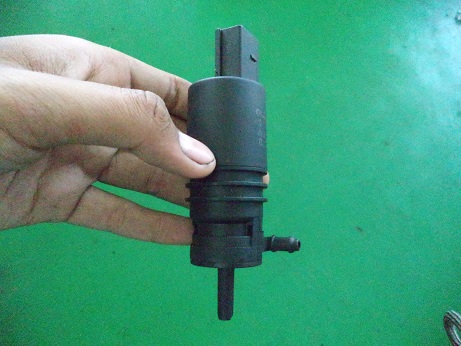 Fungsi Penting Motor Washer Di Mobil Waktu Kondisi Hujan