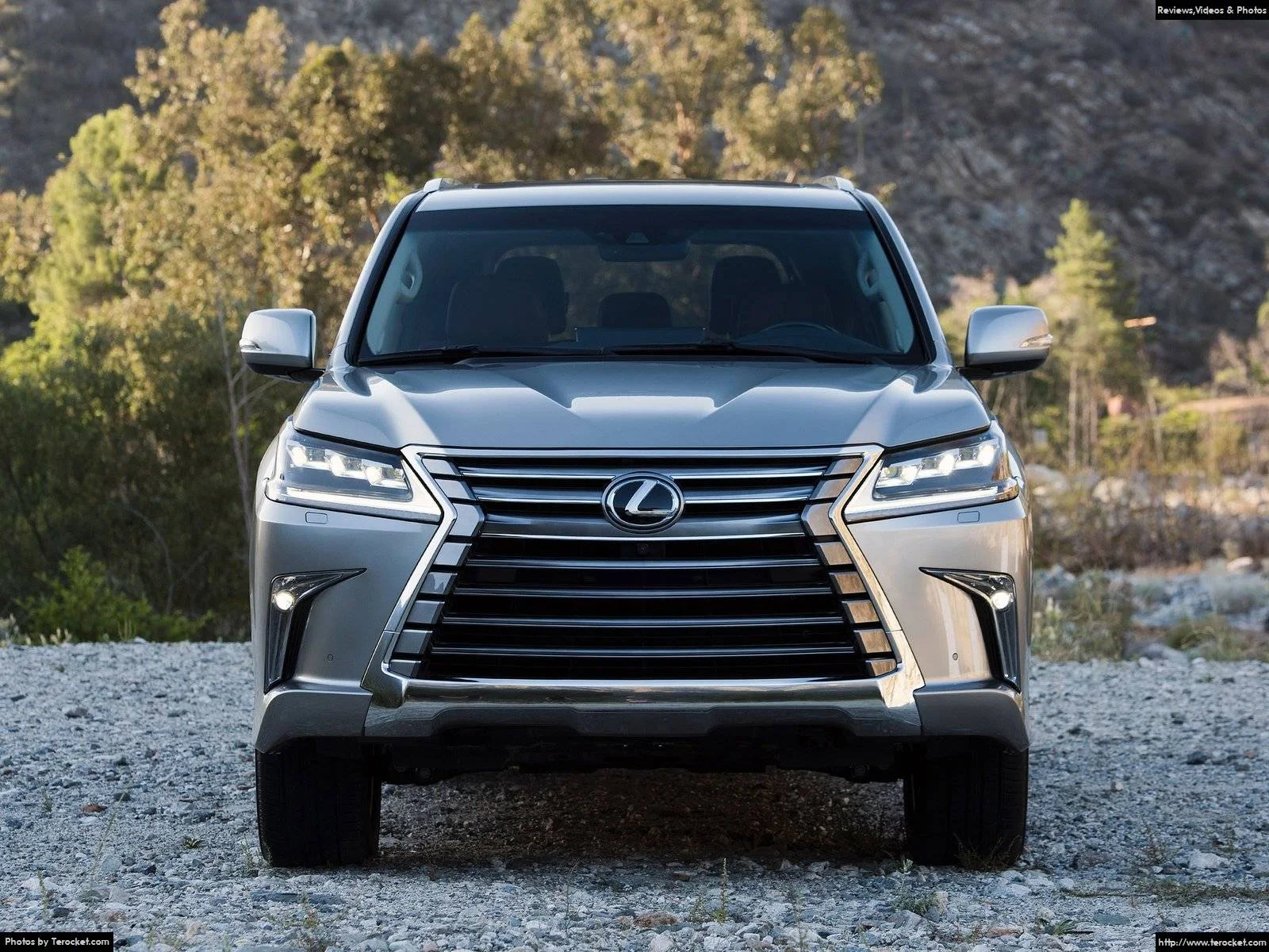 Hình ảnh xe ô tô Lexus LX 570 2016 & nội ngoại thất