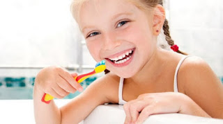  Versi Lengkap Panduan Orang Tua mencegah gigi berlubang pada anak usia dini