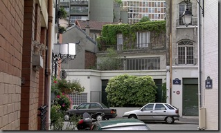 Cache.2005.720p.BluRay.x264-CiNEFiLE.mkv_snapshot_00.00.03_[2010.10.20_20.54.15] (1)