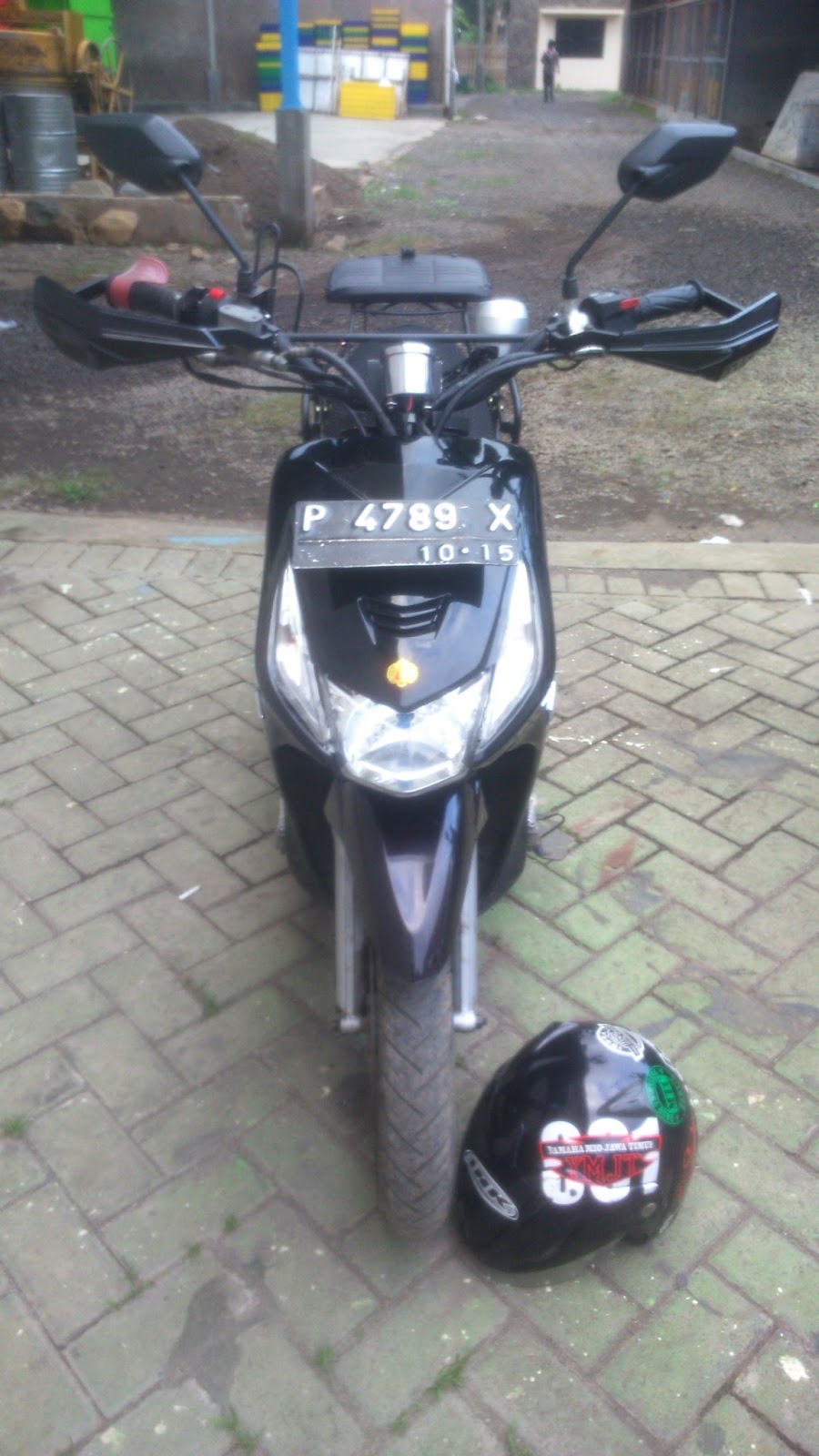 Crutztojoehbelas Modifikasi Yamaha Mio SuMo Super Moto Mio B