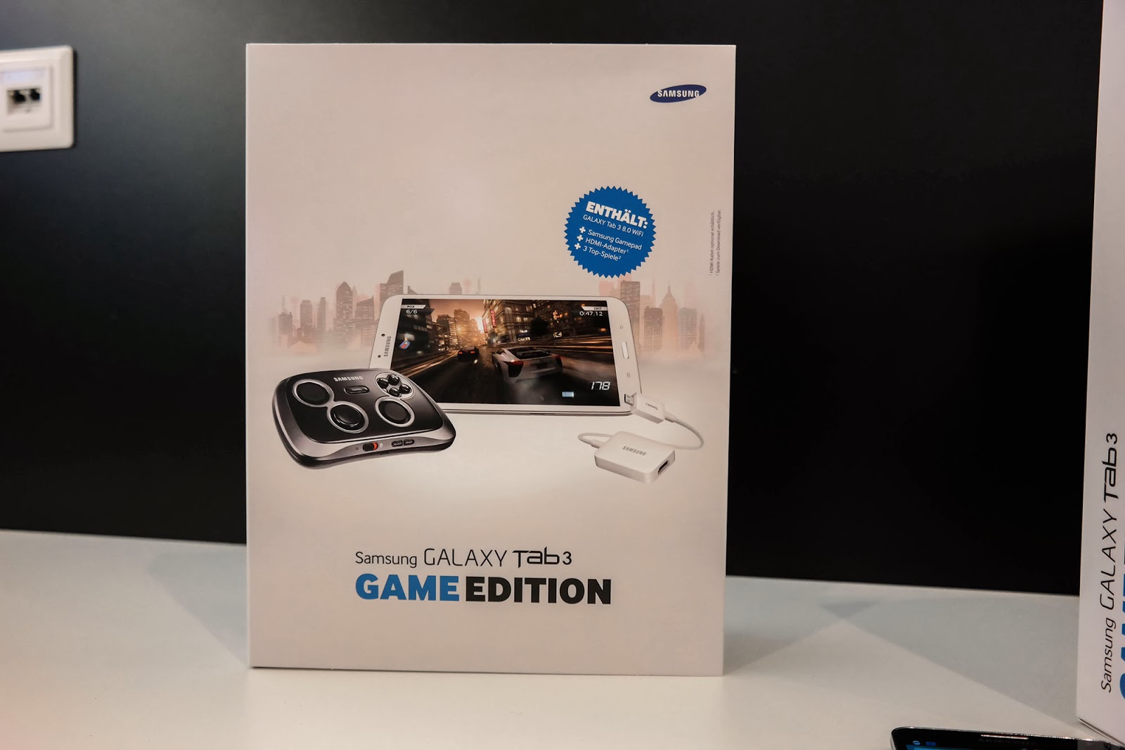 Galaxy Tab 3 game edition with game pad