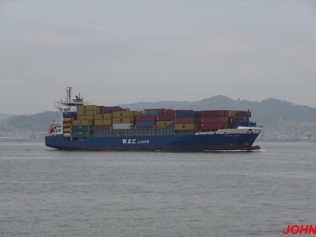 WEC VELAZQUEZ, container ship