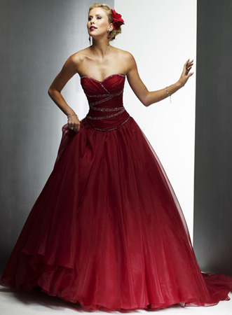bridal style and wedding ideas: Red Wedding Dresses